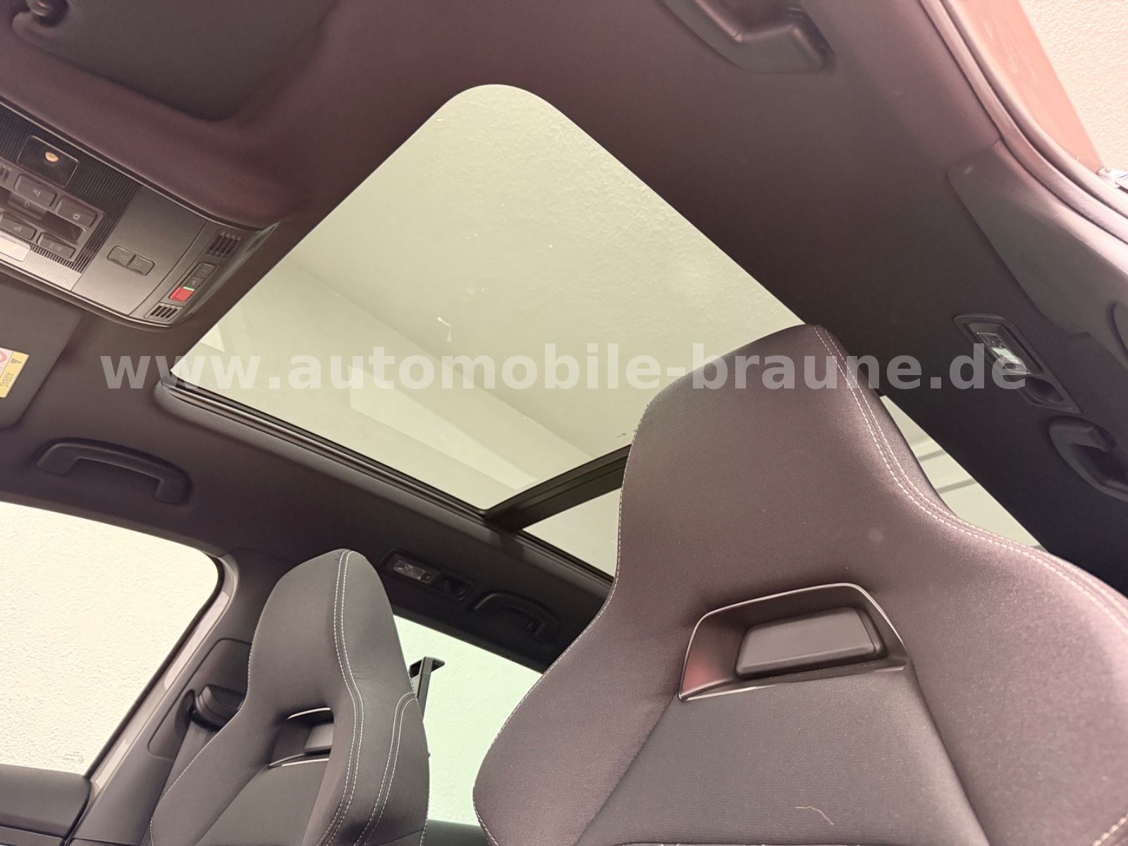 Skoda Karoq 1.5TSI DSG SPORT*PANO*SOUND*360*ASSIST*AHK
