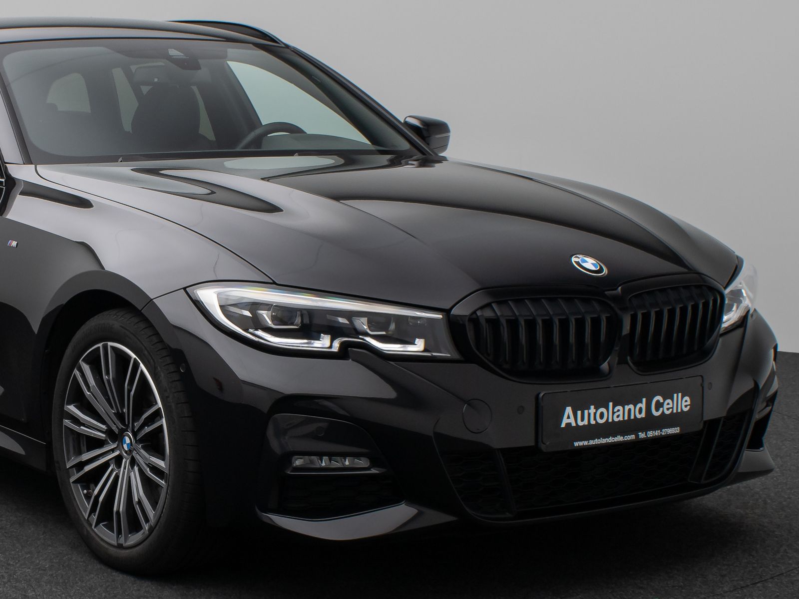 BMW 320d M Sport - Samsaru's Car Outlet