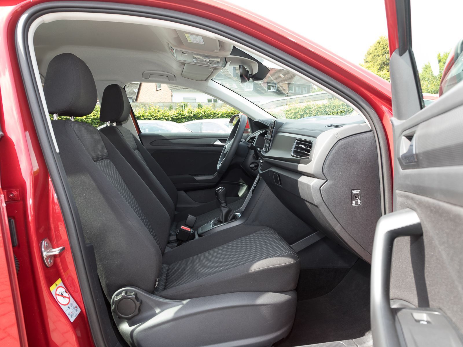 Volkswagen T-Roc 1.0 TSI - Samsaru's Car Outlet