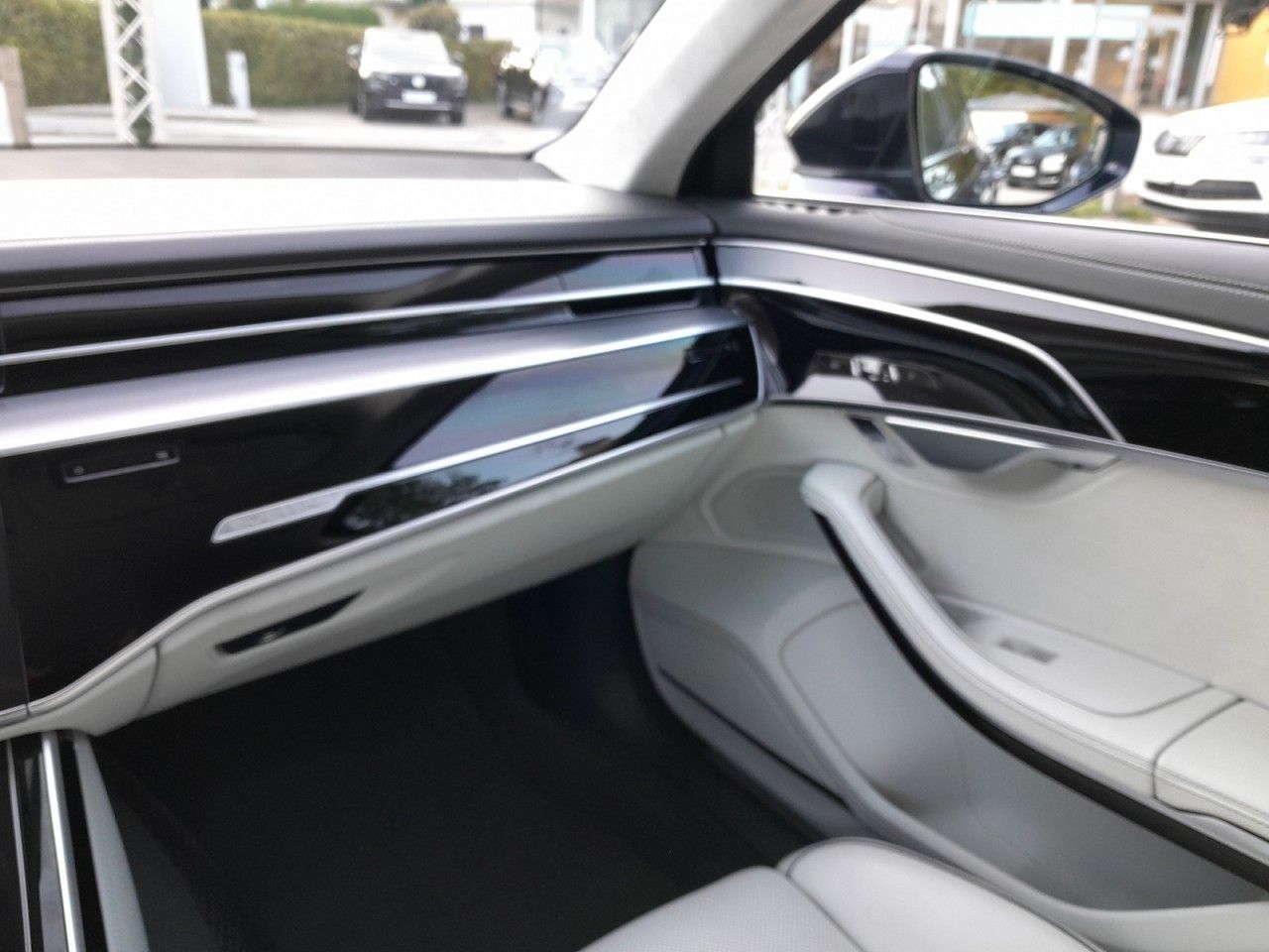 Audi A8 60 4.0 TDI quattro - Samsaru's Car Outlet