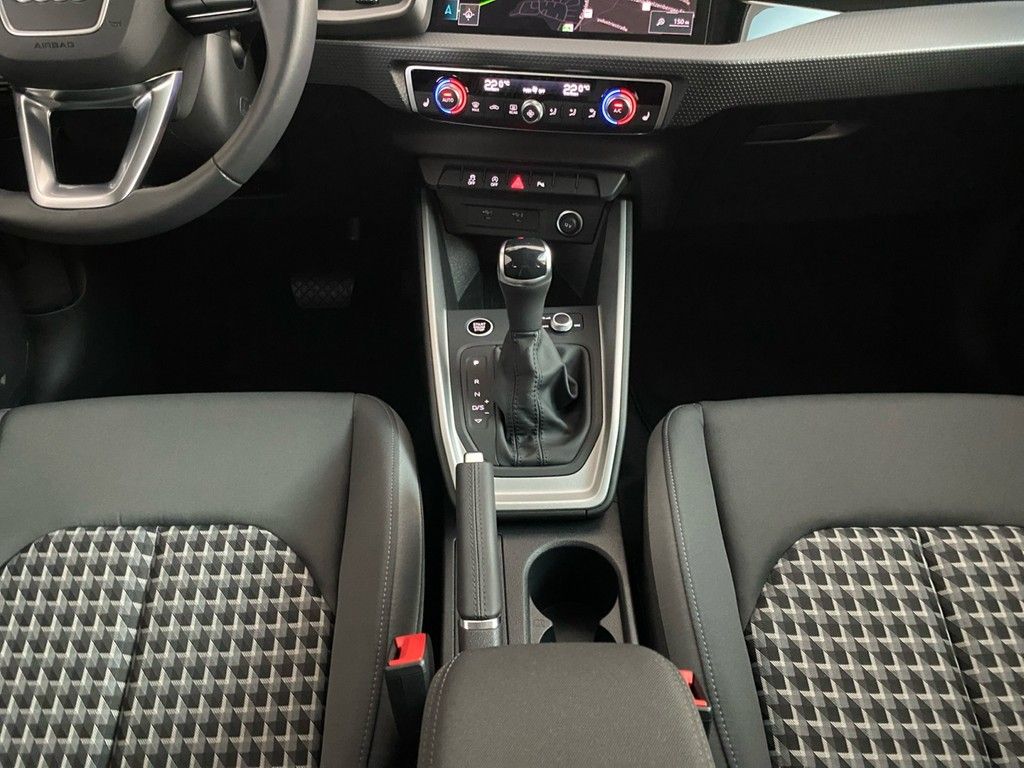 Audi A1 allstreet 30 TFSI ACC+LED+CARPLAY+PRIVACY+VC+