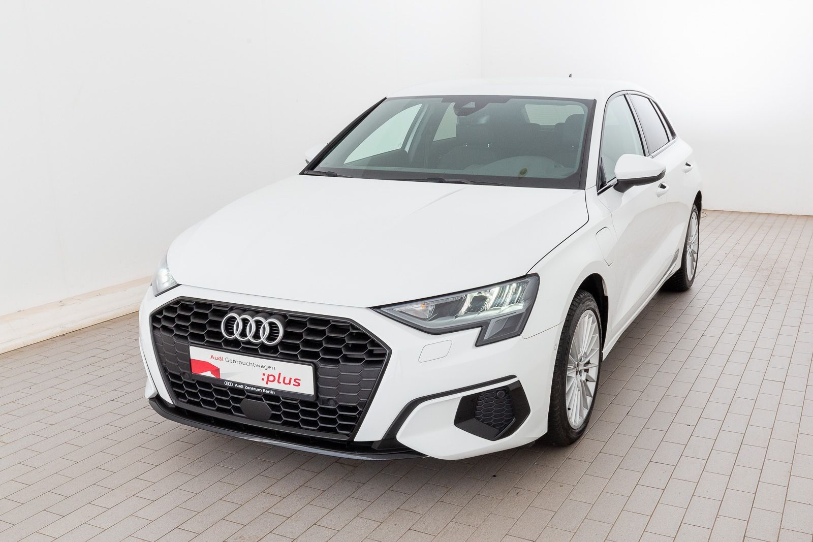 Audi A3 Sportback advanced 40 TFSI e S tr. LED PDC