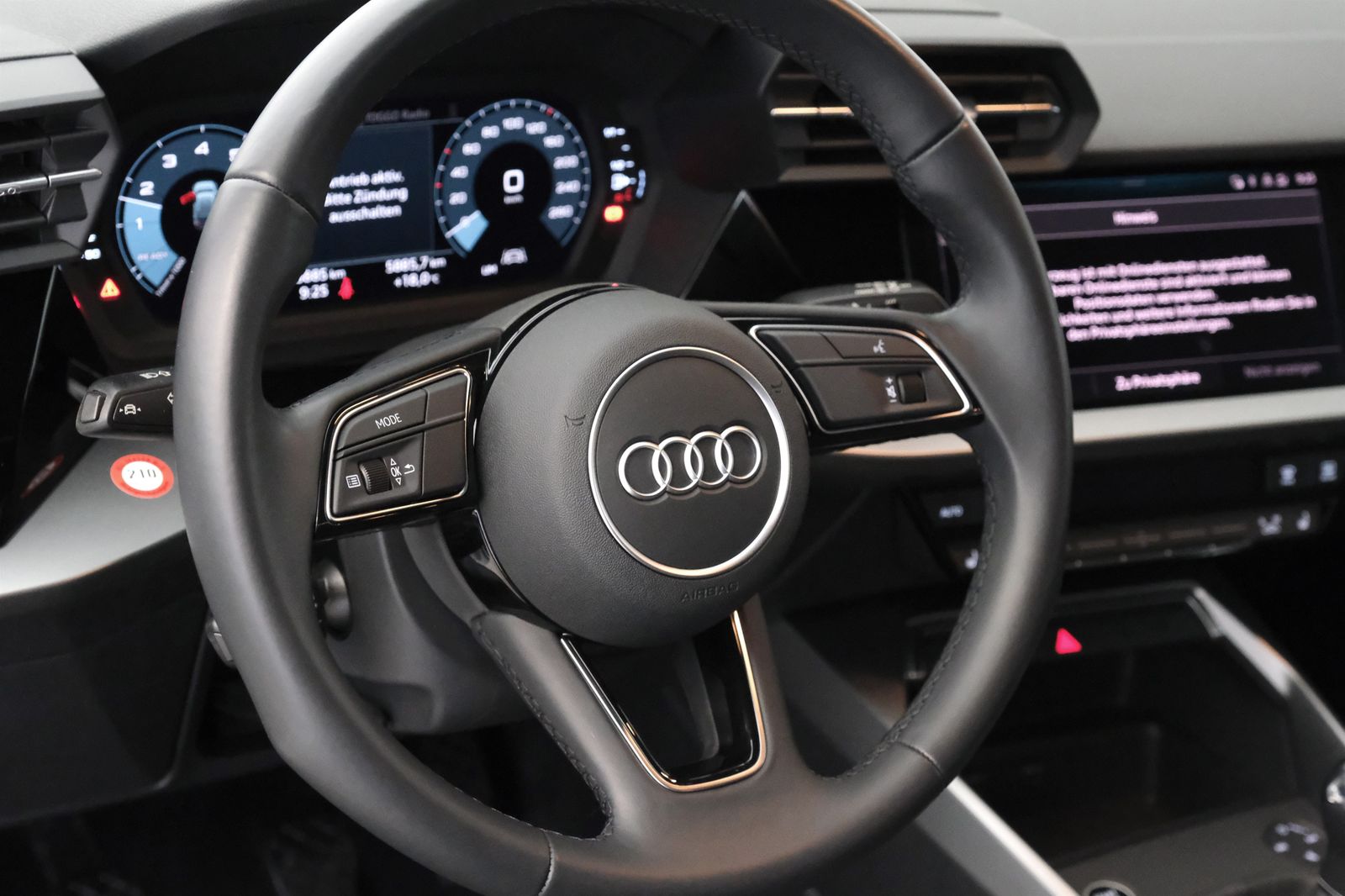 Audi A3 Sportback 30 TFSI basis - Samsaru's Car Outlet
