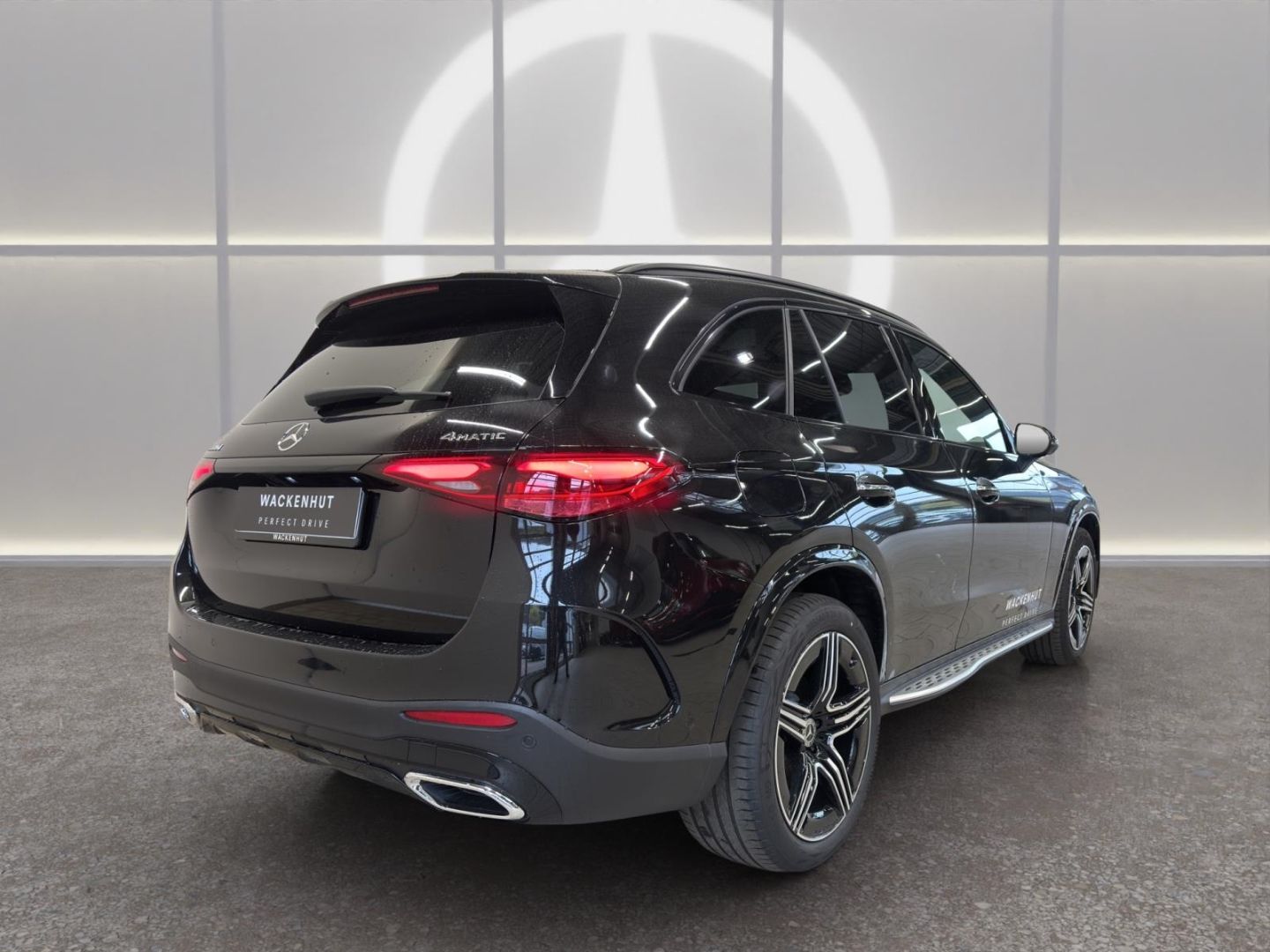 Mercedes-Benz GLC 300 d 4M AMG LINE ADVANCED PLUS AHK+PANO+360