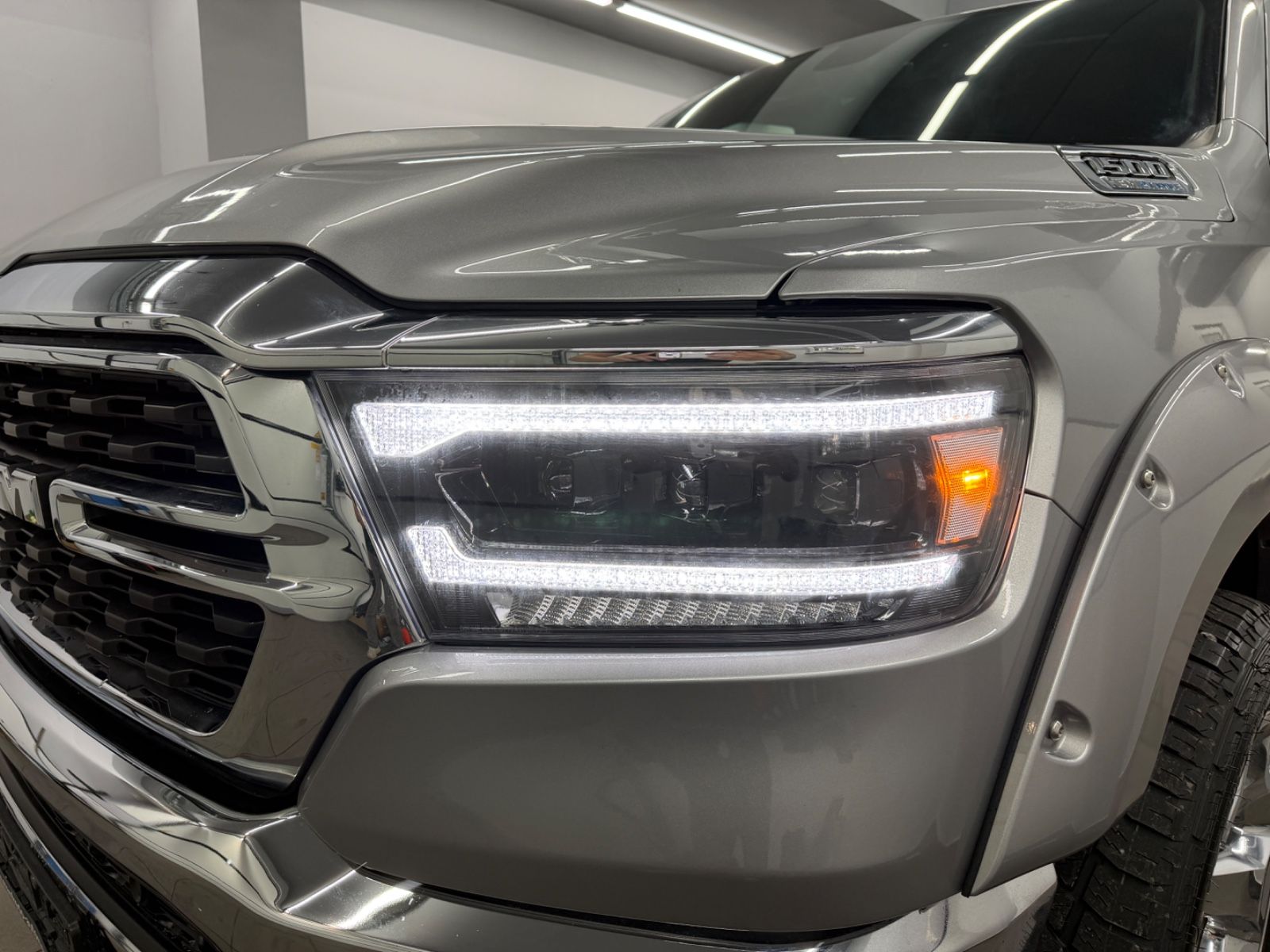 Dodge RAM 1500 5.7 4x4 eTORQUE Bigh. Crew./12"Display/