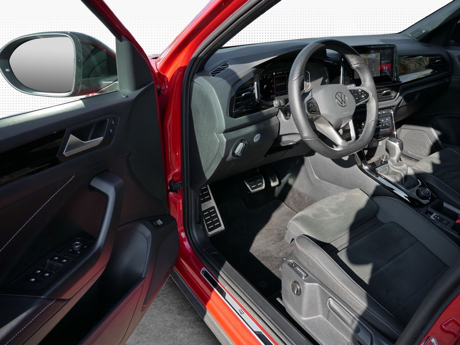 Volkswagen T-Roc R-Line 2.0 TSI 4x4 - Samsaru's Car Outlet