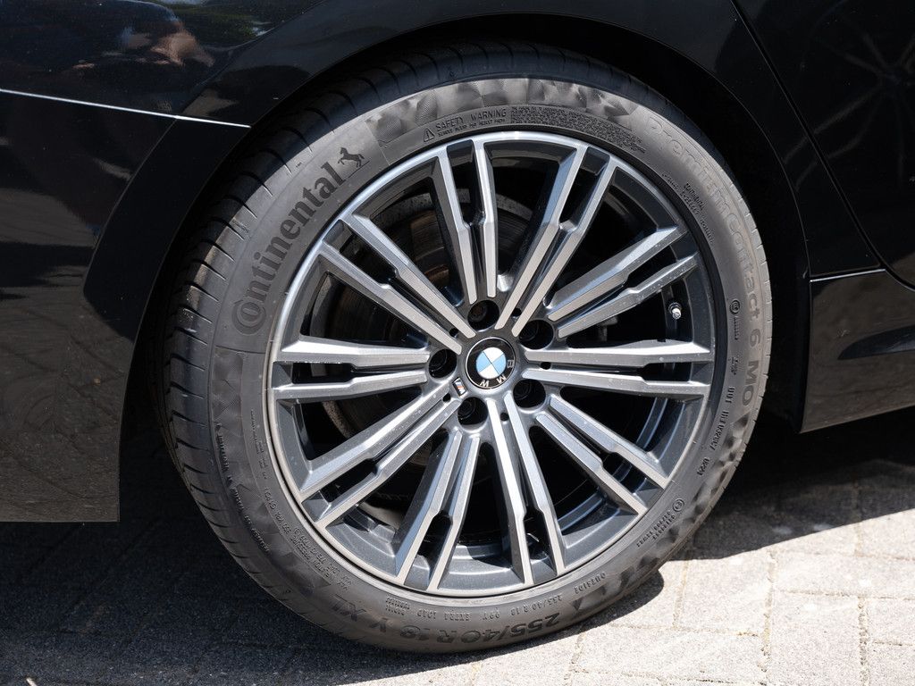 BMW 320d Touring M-Sportpaket - Samsaru's Car Outlet