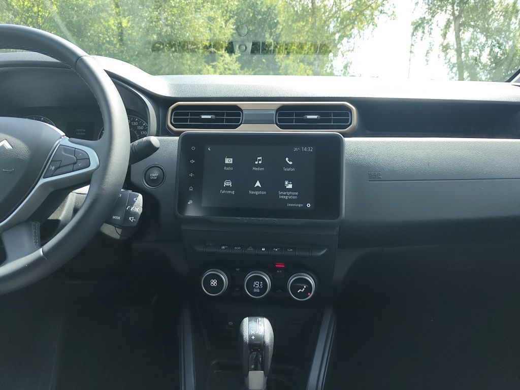 Dacia Duster TCe150 EDC Extreme - Samsaru's Car Outlet