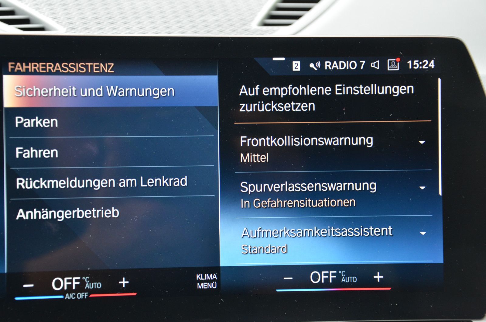 BMW X1 23 d xDrive xLine Sportsitze - Samsaru's Car Outlet