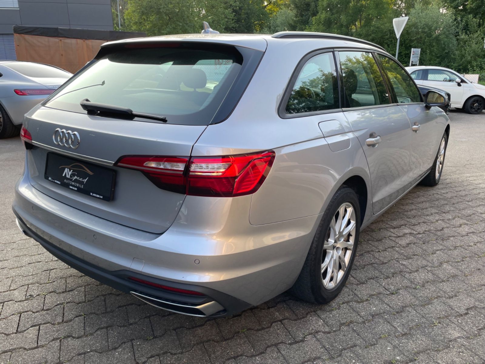 Audi A4 Avant 35 TDI basis - Samsaru's Car Outlet
