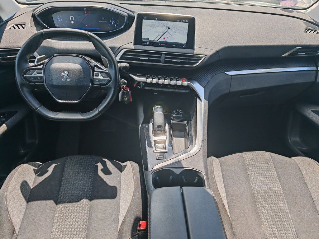 Peugeot 5008 PureTech 130 EAT8 - Samsaru's Car Outlet