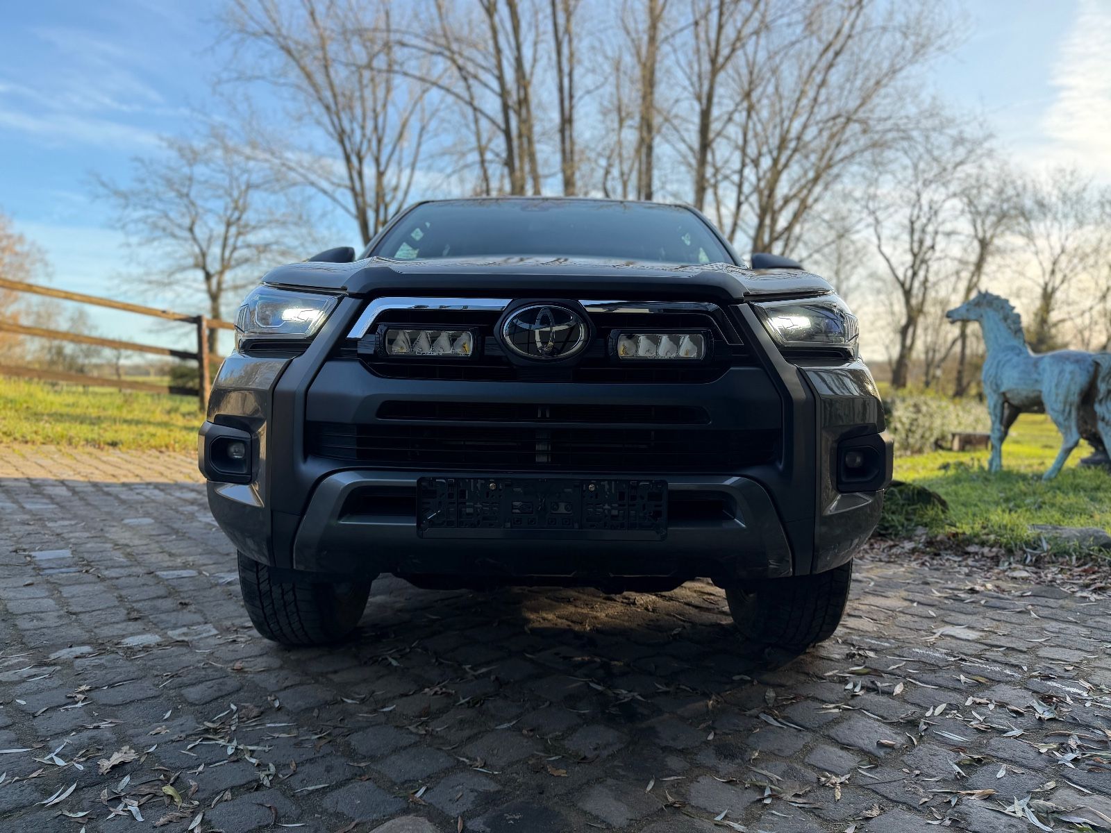 Toyota Hilux 2.8 D-4D 4Wd V48 Invincible*AHK*Büge