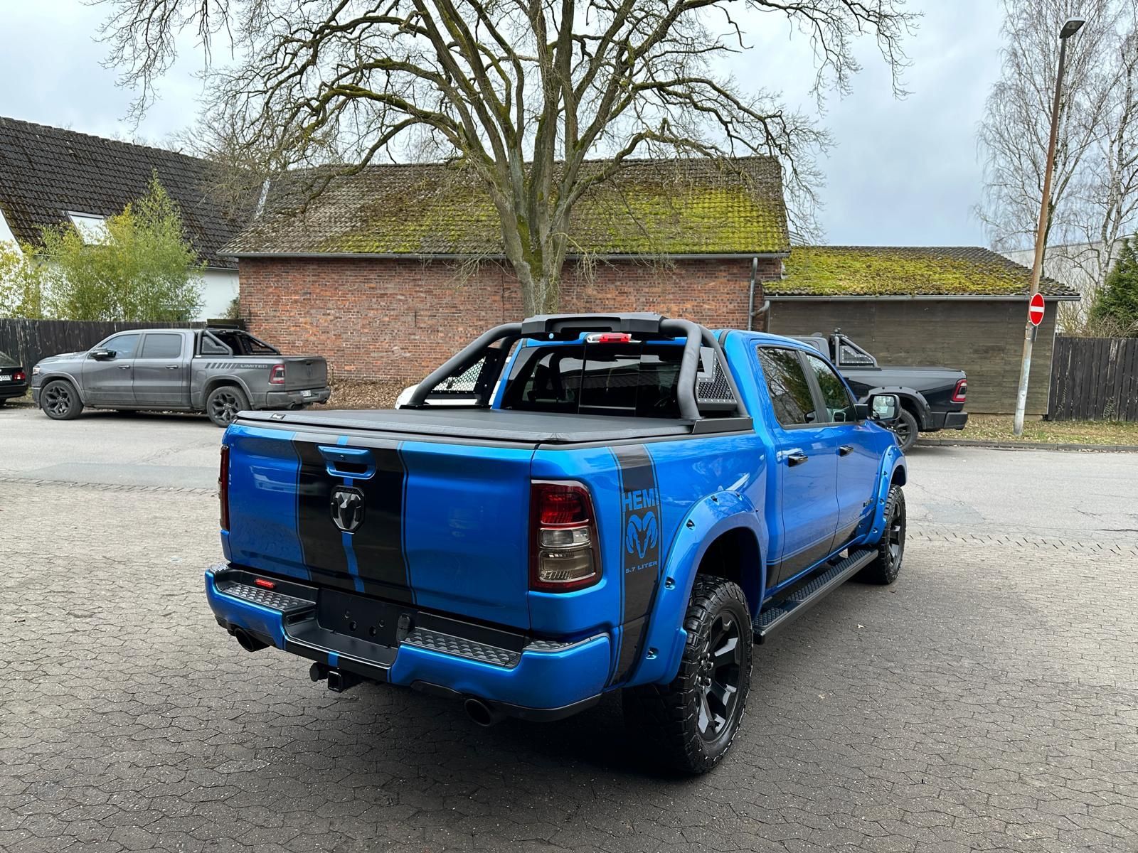 Dodge 5.7 V8*LPG*LIFT*BÜGEL*OFFROAD*AHK*NAVI*GARANTIE