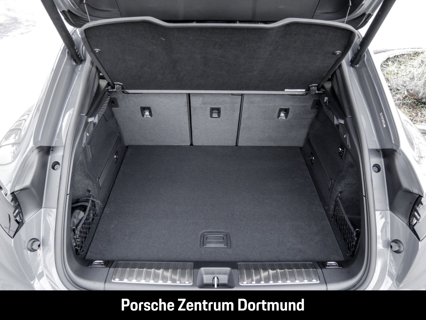 Porsche Macan 4 BOSE Surround-View Panorama Luftfederung
