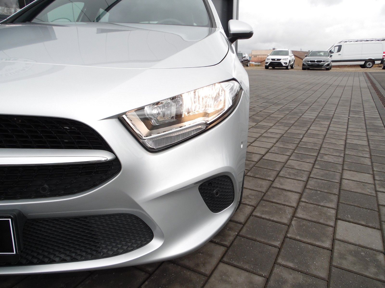 Mercedes-Benz A 200 - Samsaru's Car Outlet