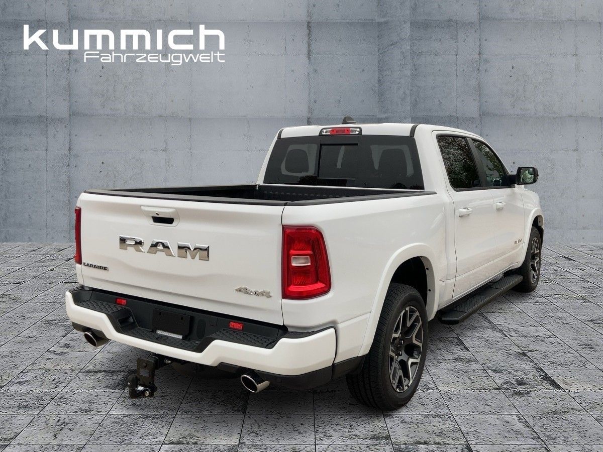 Dodge RAM 1500 Laramie Crew 420 PS, LPG