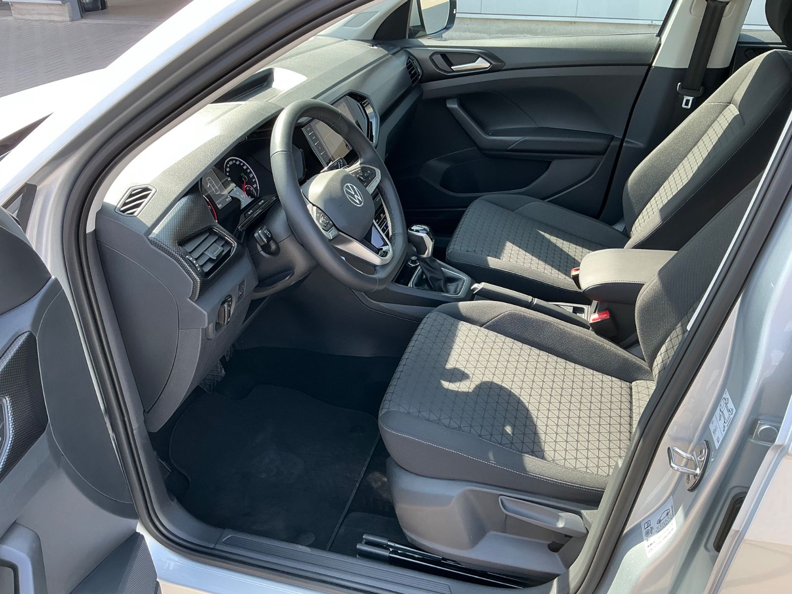 Volkswagen T-Cross Life - Samsaru's Car Outlet