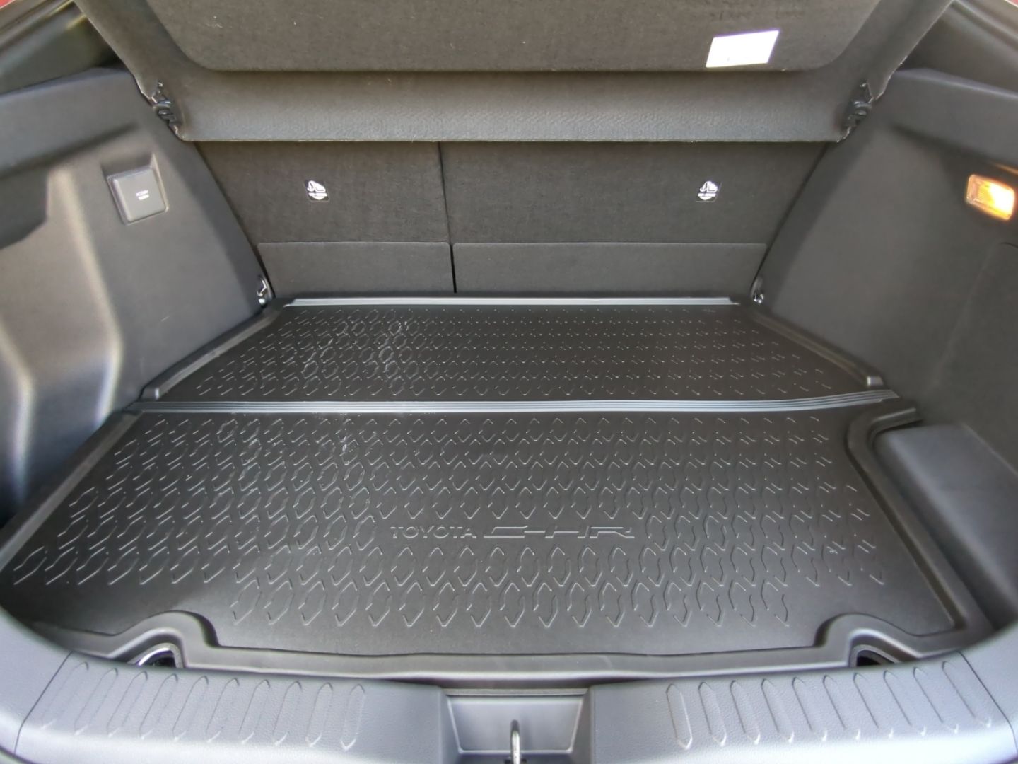 Toyota C-HR Plug-In Hybrid 2.0 EU6e FWD Teamplayer CVT