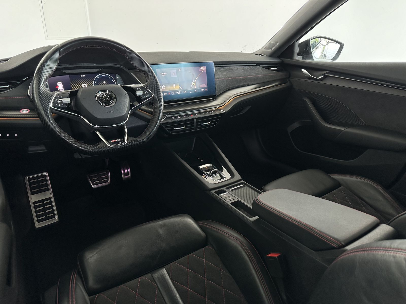 Skoda Octavia Combi RS - Samsaru's Car Outlet
