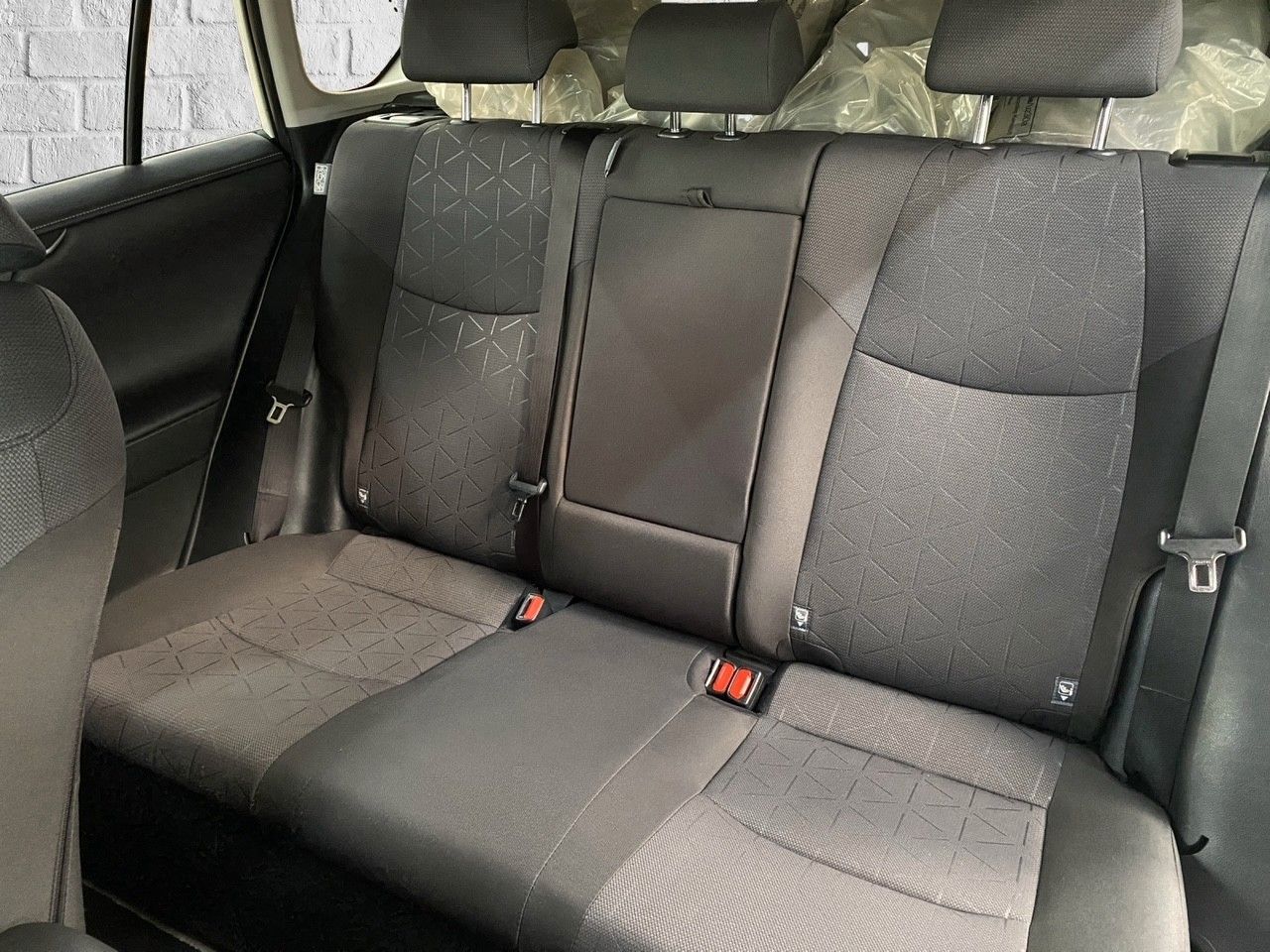 Toyota RAV 4 RAV4 Hybrid 4x4 - Samsaru's Car Outlet