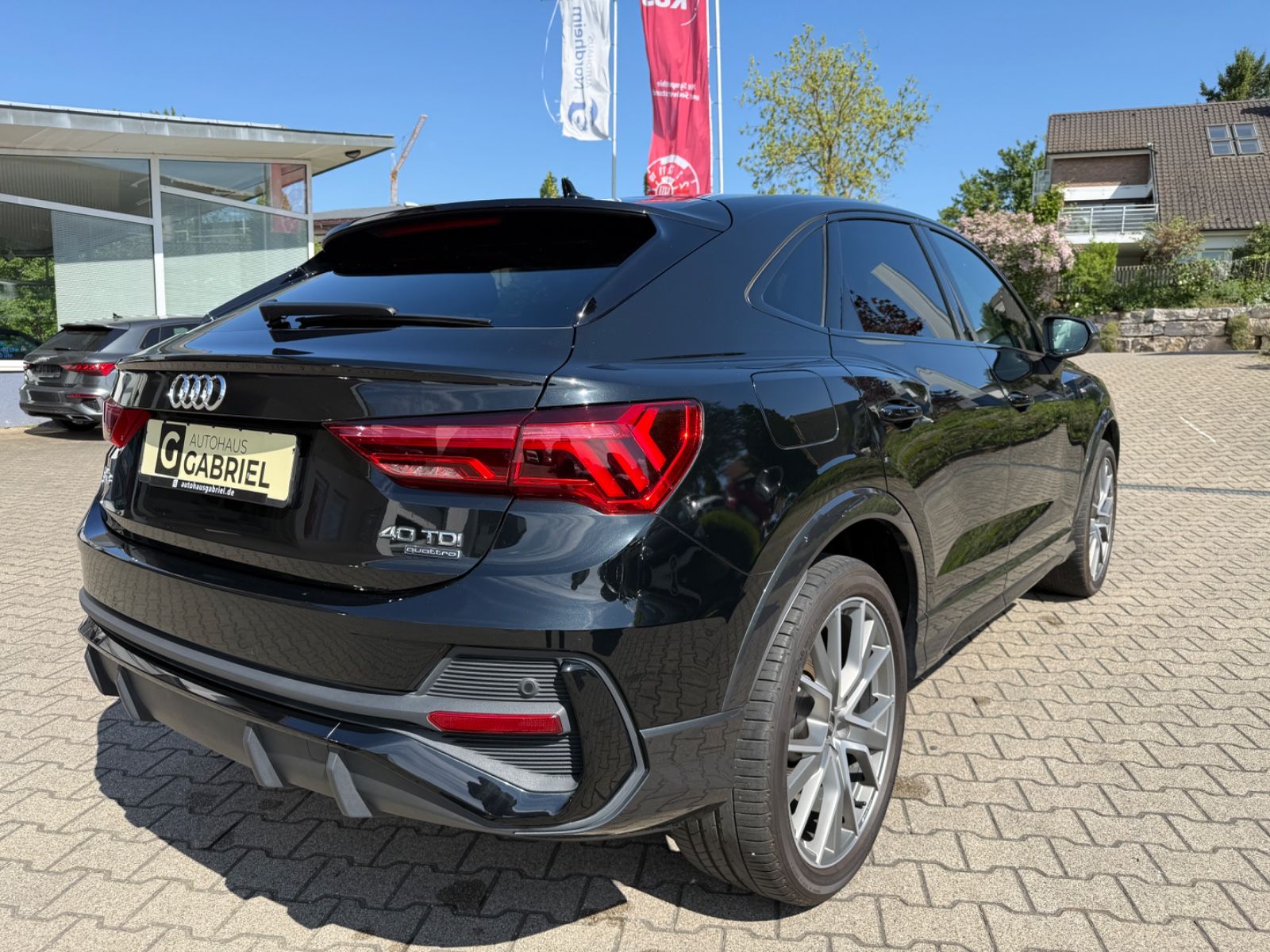 Audi Q3 Sportback 40 TDI quattro S line - Samsaru's Car Outlet