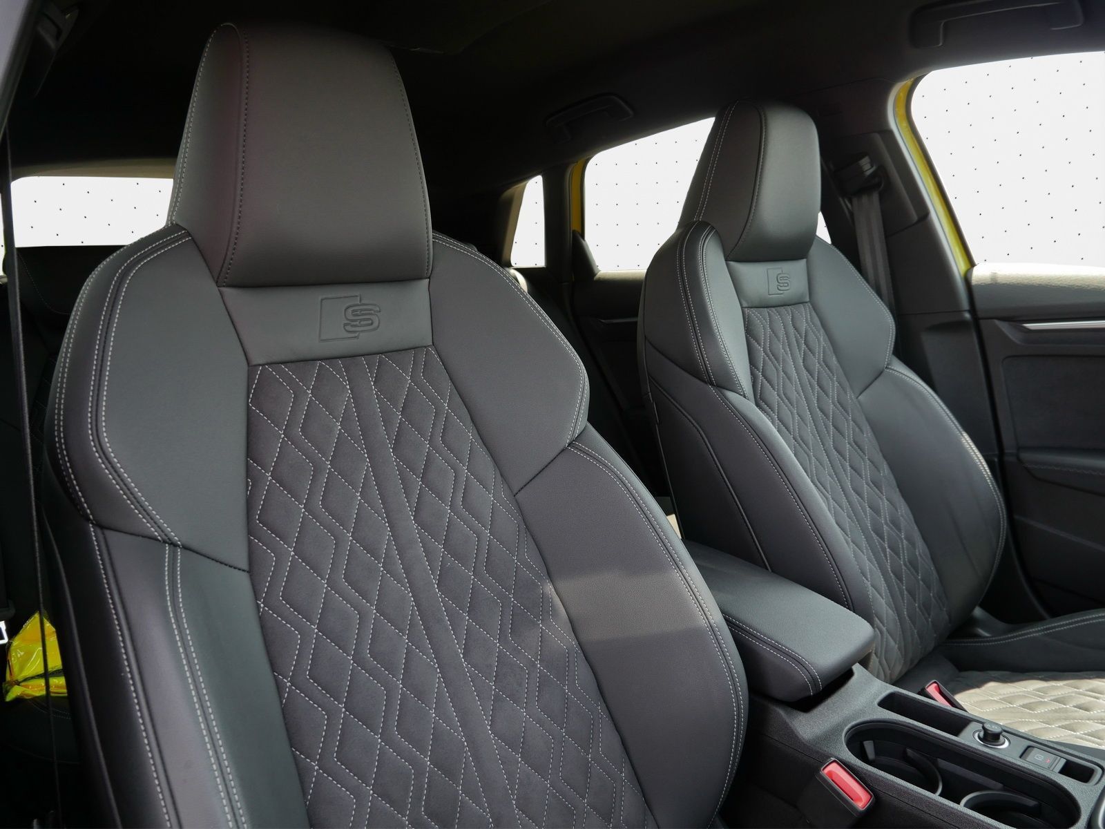 Audi A3 Sportback 40 TFSIe S-line - Samsaru's Car Outlet