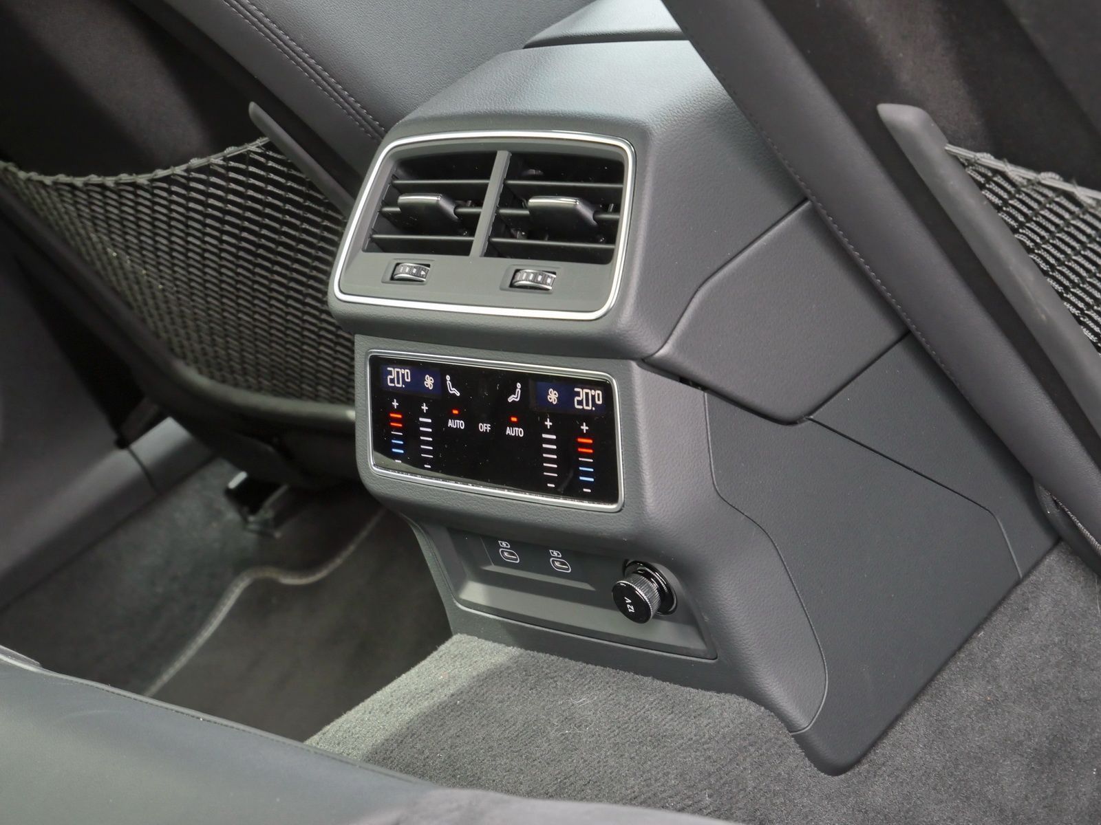 Audi A6 Avant 55 TFSIe qu. S line 63km/WLTP*HuD*360°