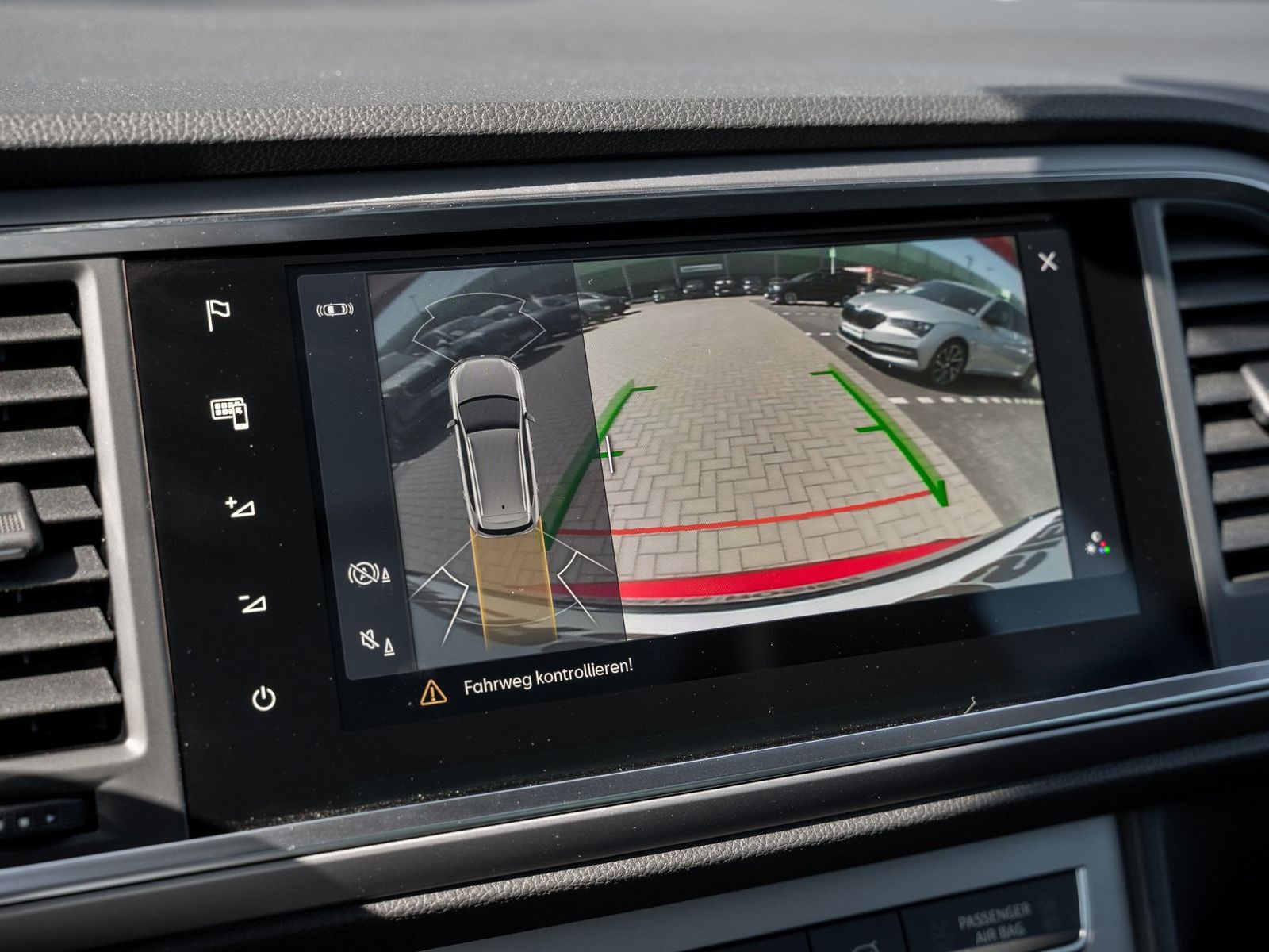Seat ATECA FR 1.5 TSI DSG AHK Kam. Navi Pano Sportp.