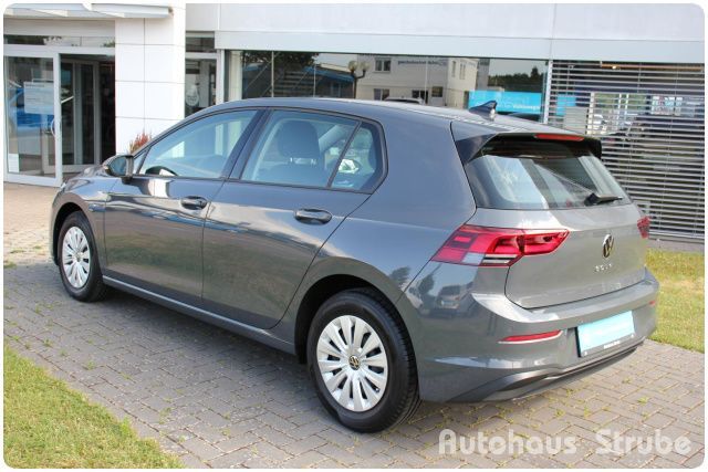 Volkswagen Golf VIII 1.0 TSI - Samsaru's Car Outlet