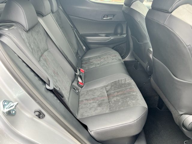 Toyota C-HR Hybrid GR Sport - Samsaru's Car Outlet