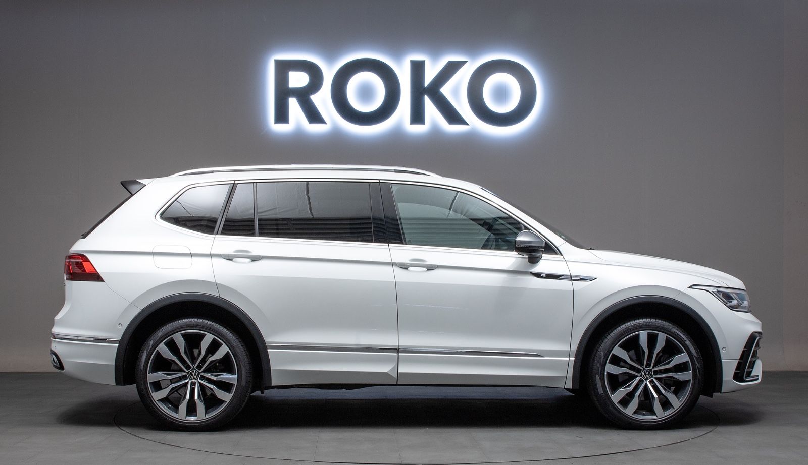Volkswagen Tiguan Allspace R-Line 4M 7-Sitzer 360°MEGAVOLL