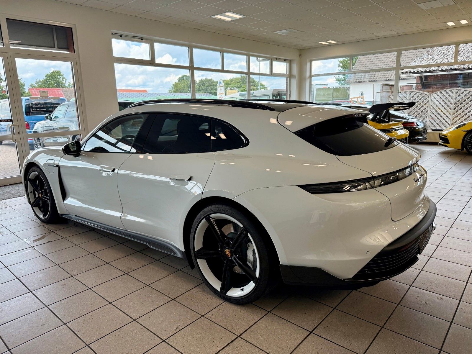 Porsche Taycan Sport Turismo GTS SportDesign/Panorama