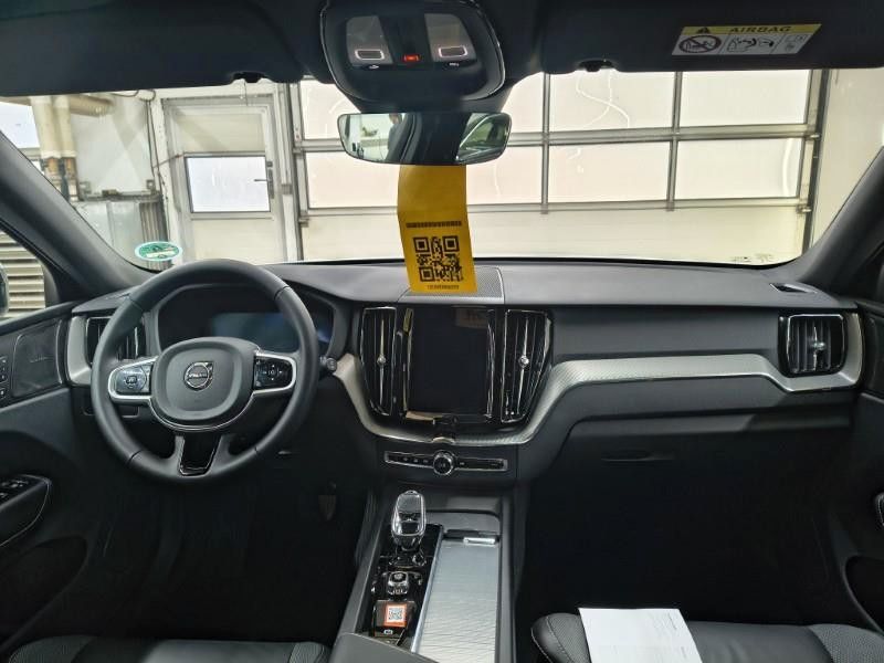 Volvo XC60 B5 Benzin AWD Dark Aut/HeadUp/AHK/LUFTF/21"