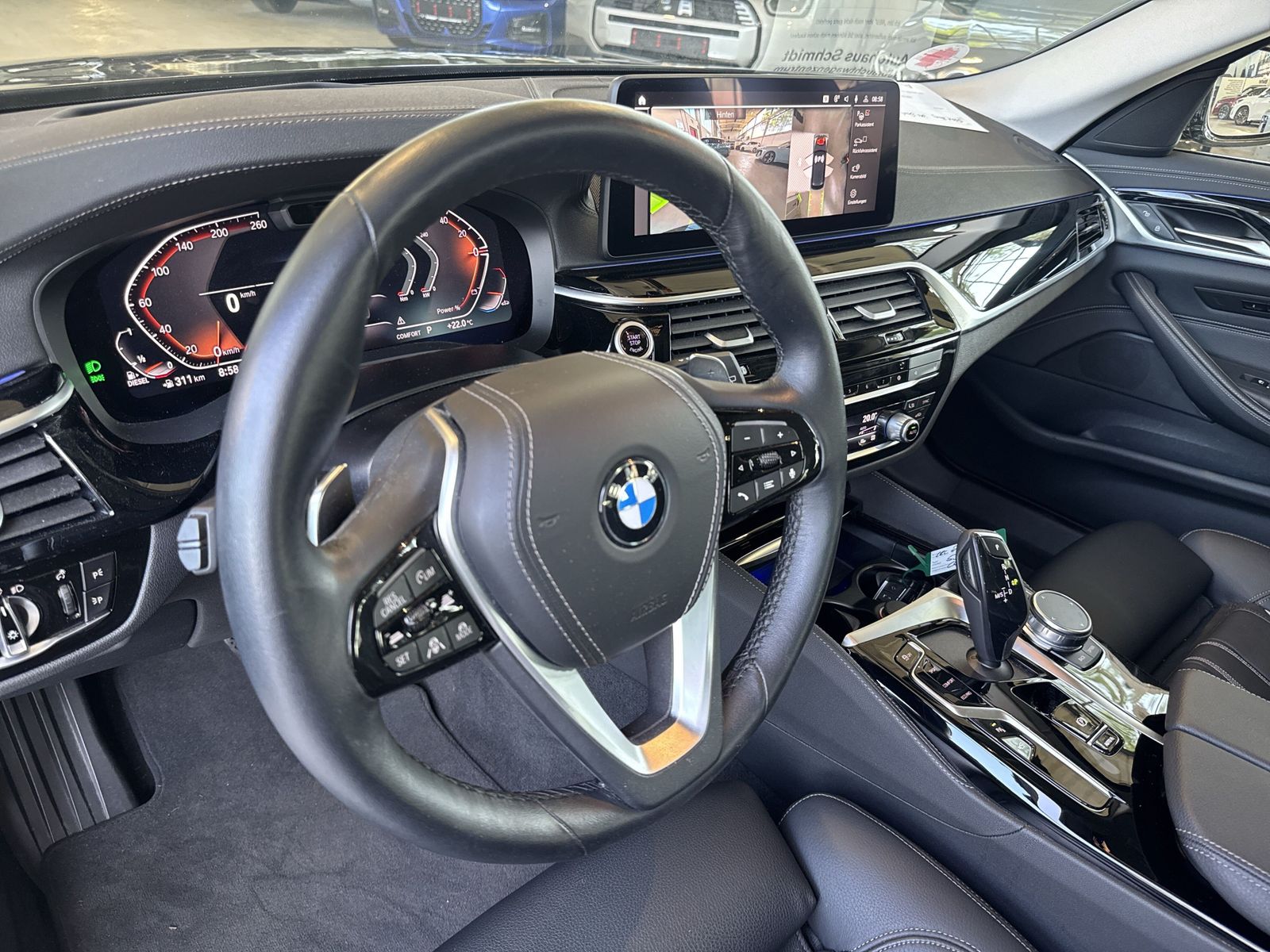 BMW 530d Touring*Luxury Line*LC Prof.*HUD*HiFi*Pano*