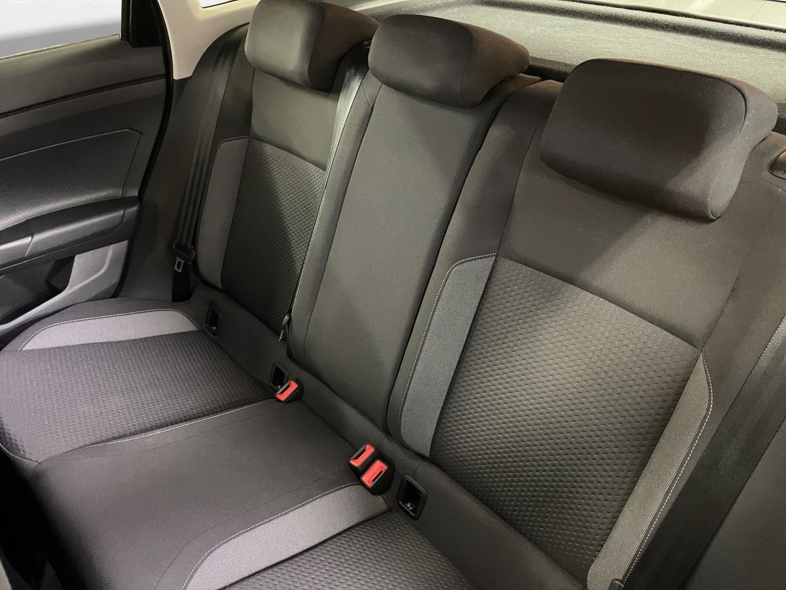 Volkswagen Taigo 1.0 TSI Life - Samsaru's Car Outlet