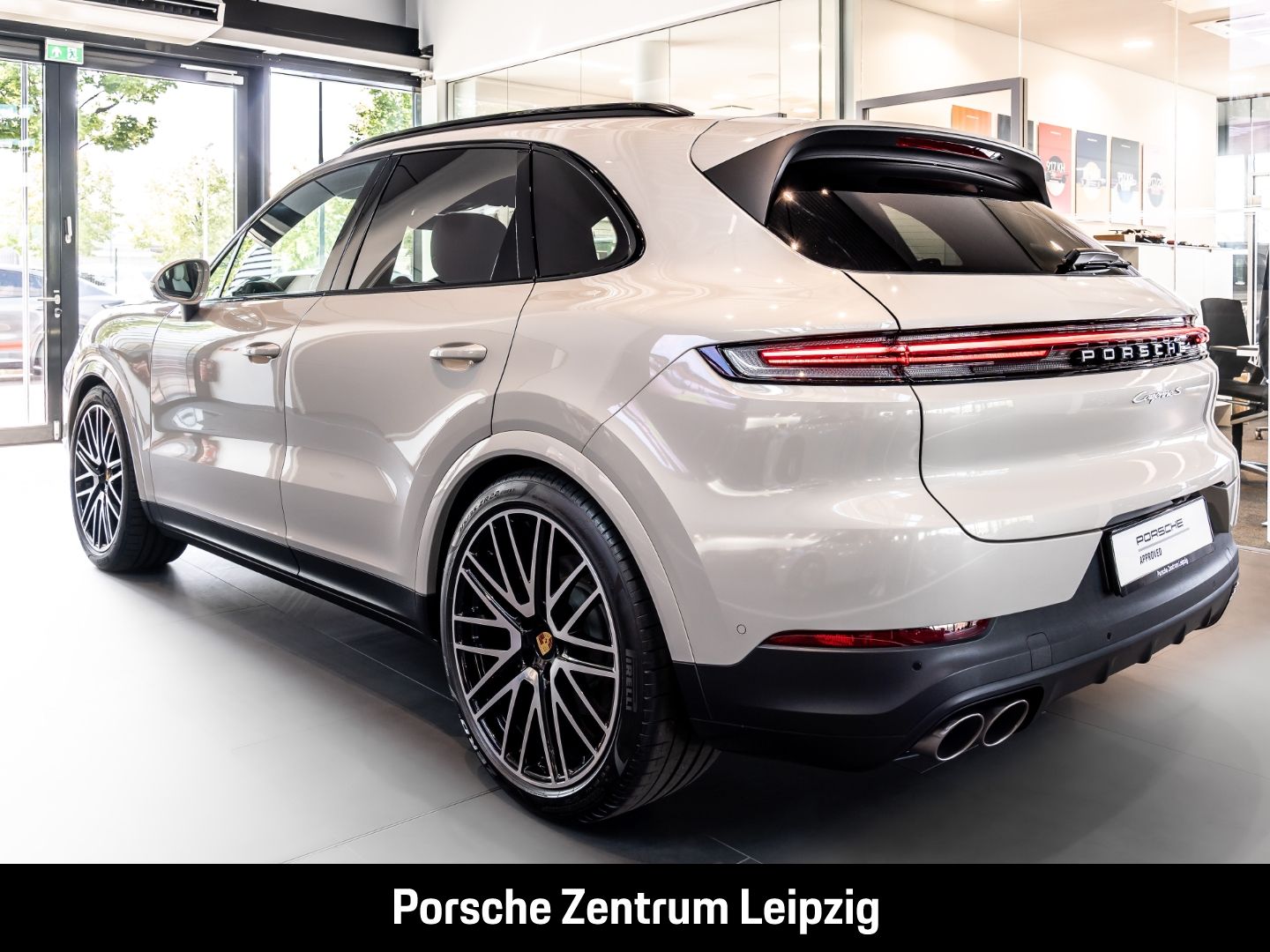 Porsche Cayenne S 22Zoll Luft ACC AHK 360Grad Panorama