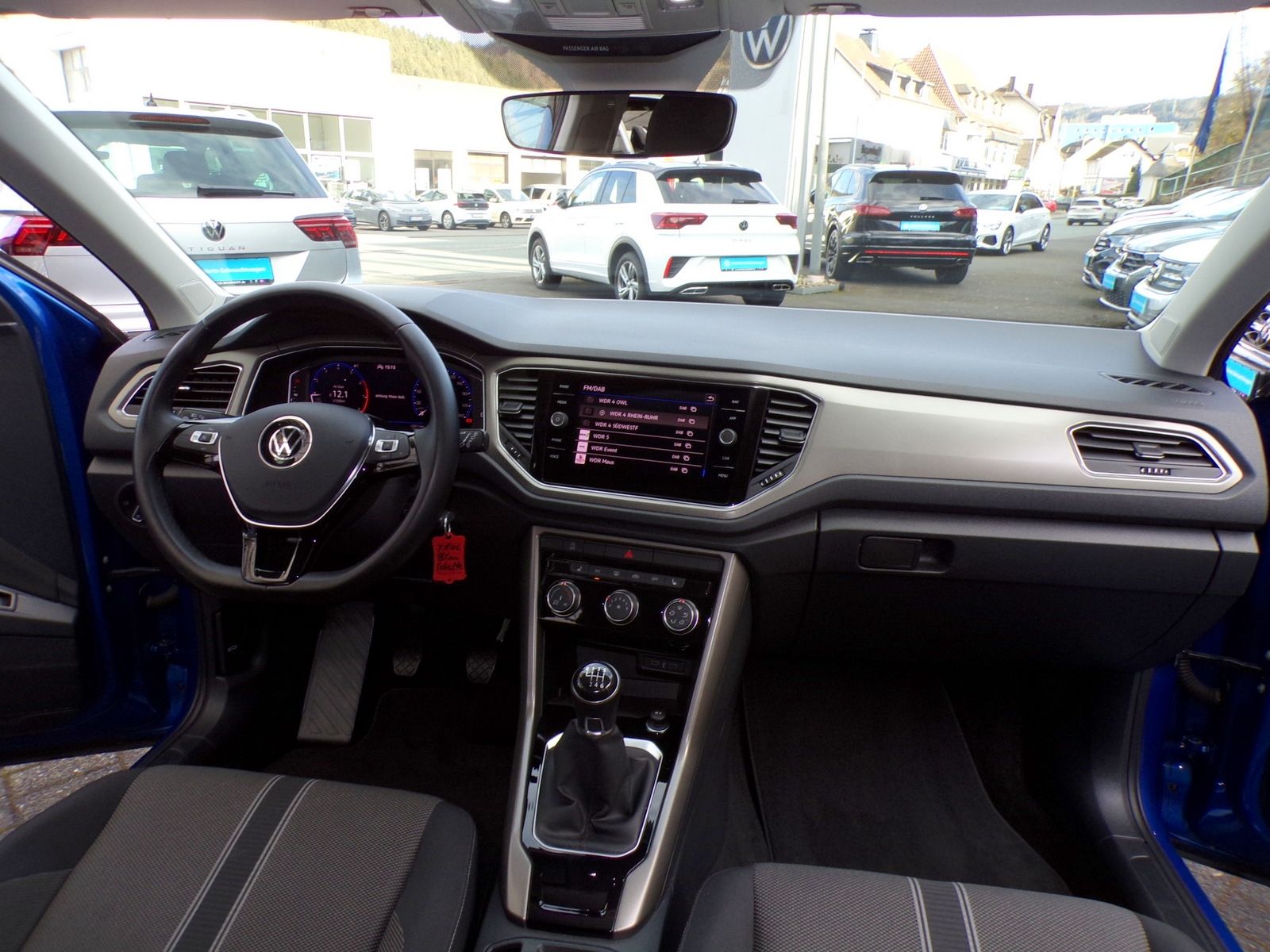 Volkswagen T-ROC 1.0 TSI STYLE - Samsaru's Car Outlet
