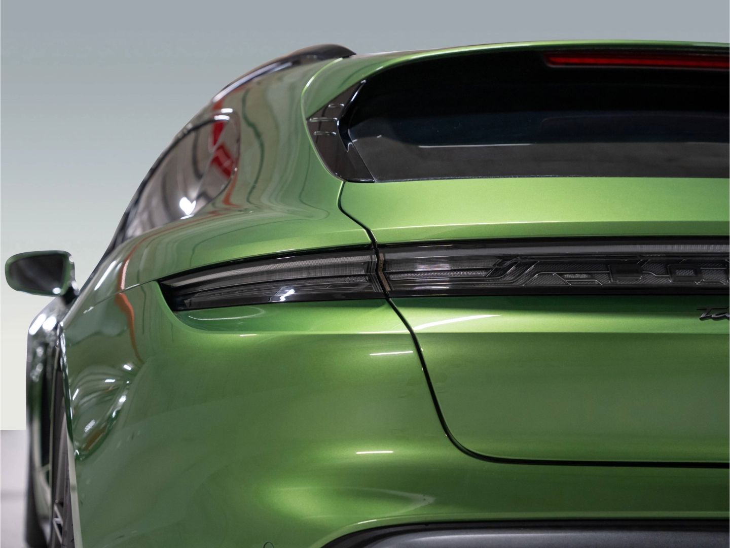 Porsche Taycan Turbo S Sport Turismo Burmester InnoDrive