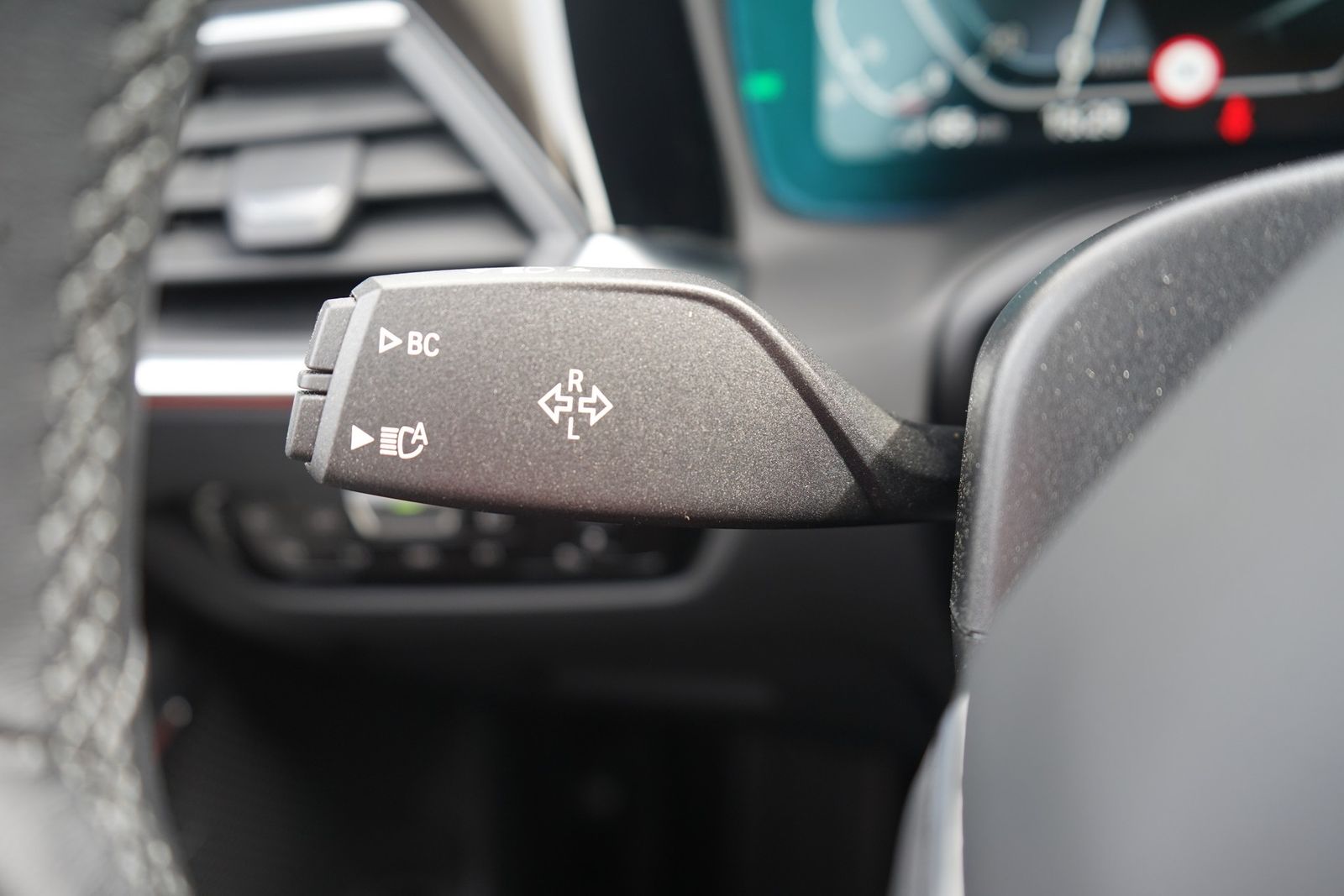 BMW 320e Touring xDrive Sport Line - Samsaru's Car Outlet