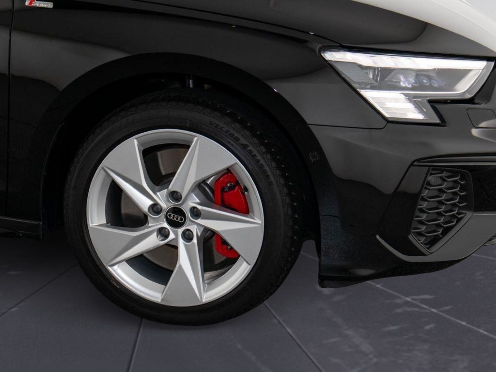 Audi A3 Sportback 45 TFSI e S line S tronic - Samsaru's Car Outlet