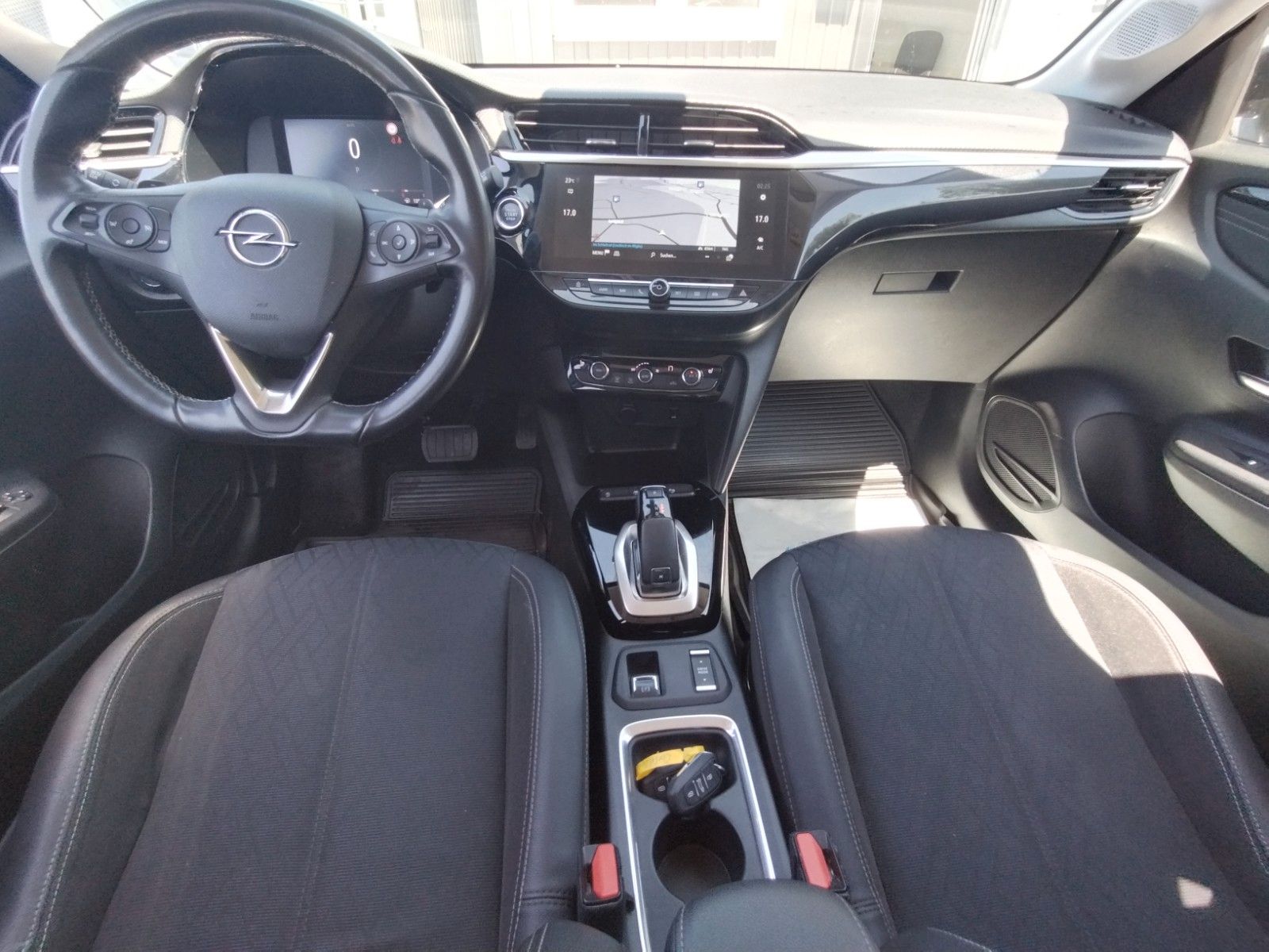 Opel Corsa F Elegance - Samsaru's Car Outlet