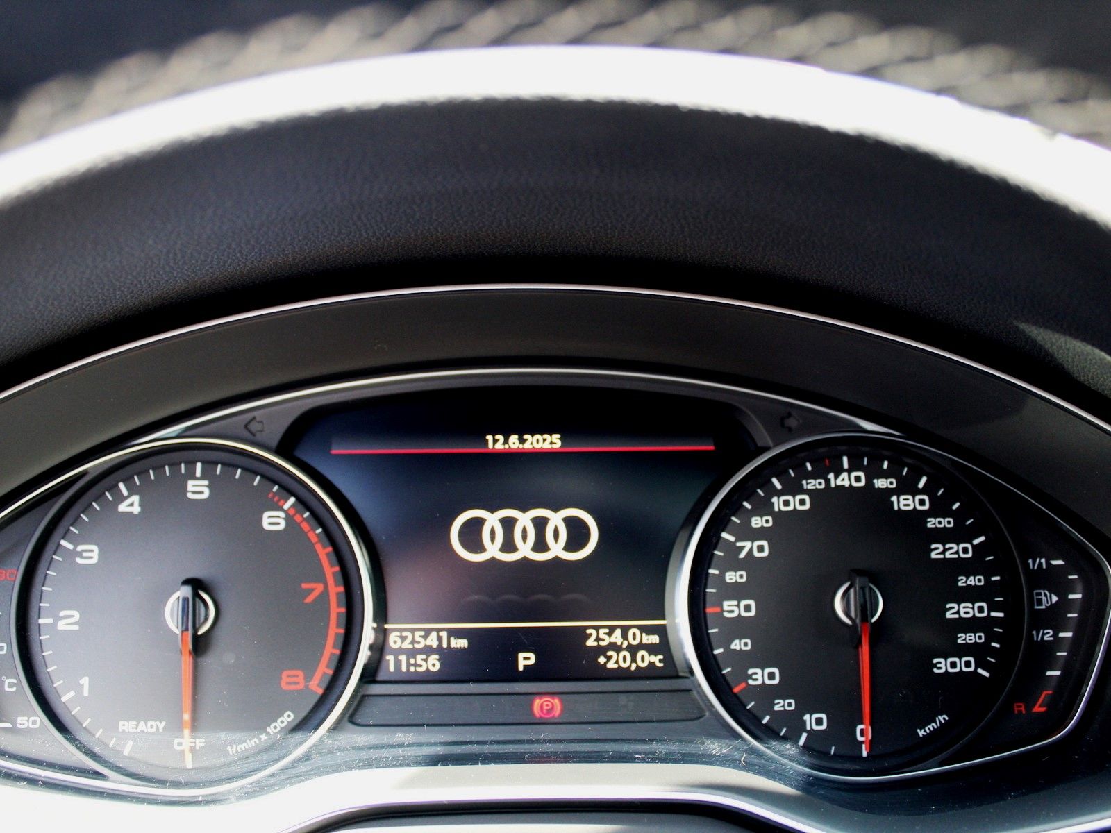 Audi A4 35 TFSI S line - Samsaru's Car Outlet
