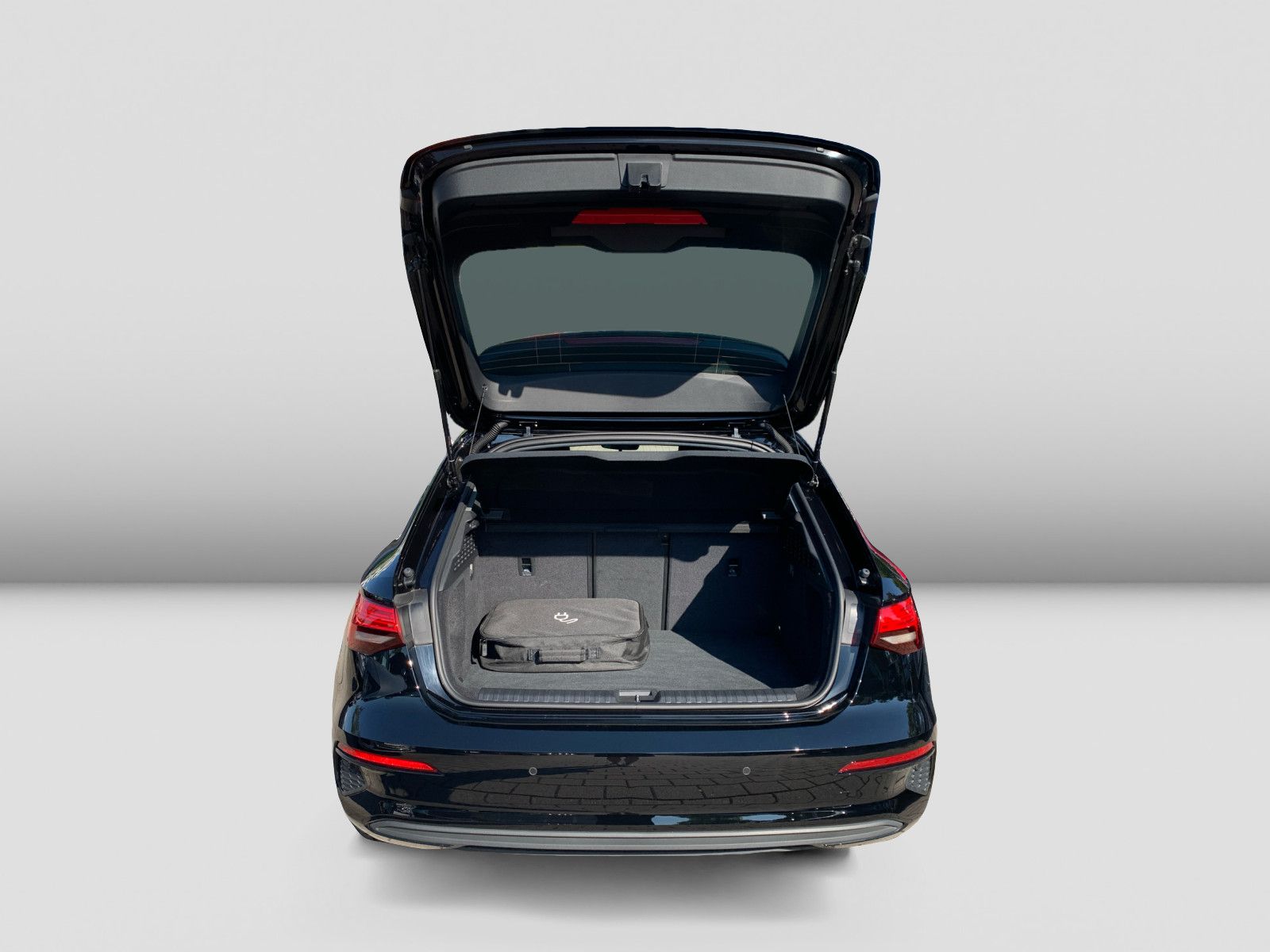 Audi A3 Sportback 40 TFSIe S tronic - Samsaru's Car Outlet
