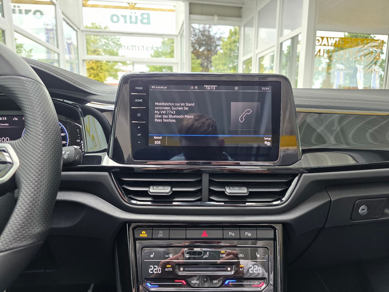 Volkswagen T-Roc R-Line Black - Samsaru's Car Outlet