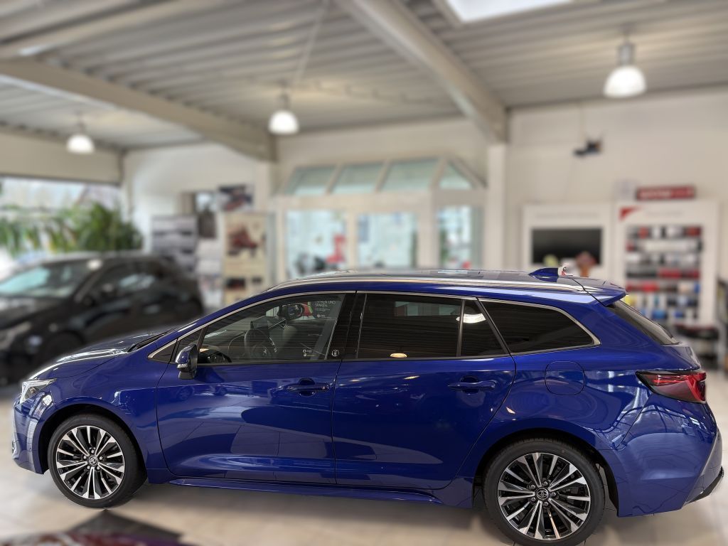 Toyota Corolla 2.0 Hybrid Touring Sports Team Deutschla