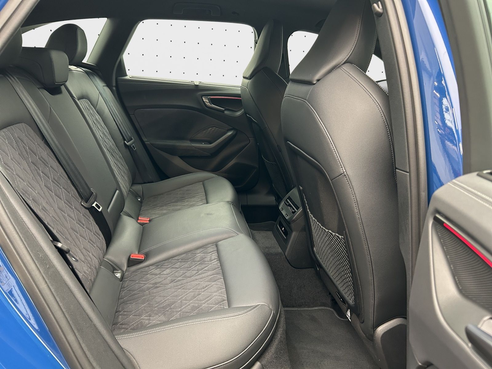 Audi A5 Avant 40 TFSI qu S line edition one S tro*Mat