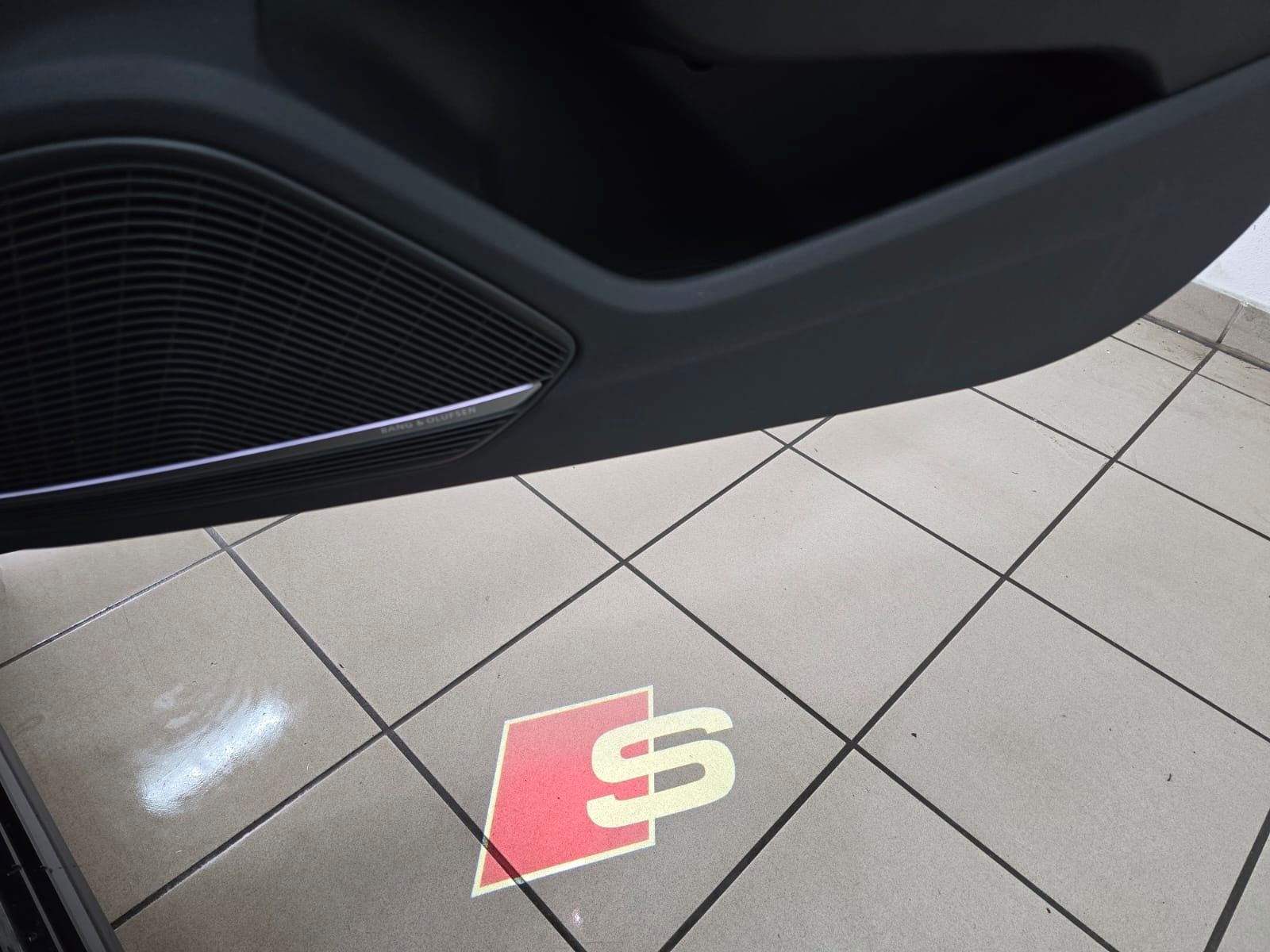 Audi A4 Avant 40 TDI qu. S Line Matrix Panorama B&O