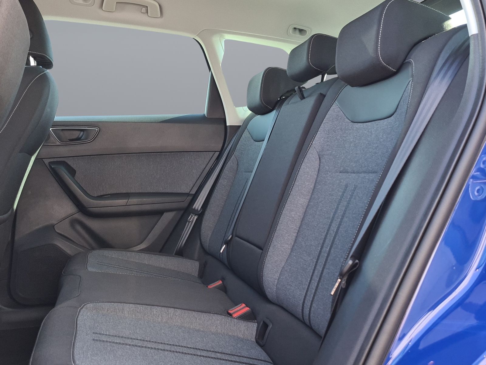 Seat Ateca 2.0 TDI DSG Style+AHK+NAVI+LED+SHZ+PDC+WR+