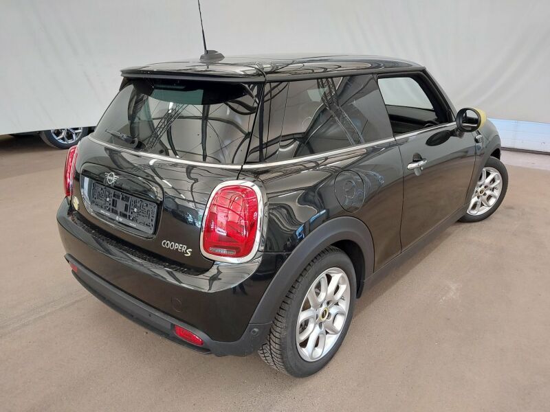 MINI Cooper SE 3T Electric Trim - Samsaru's Car Outlet