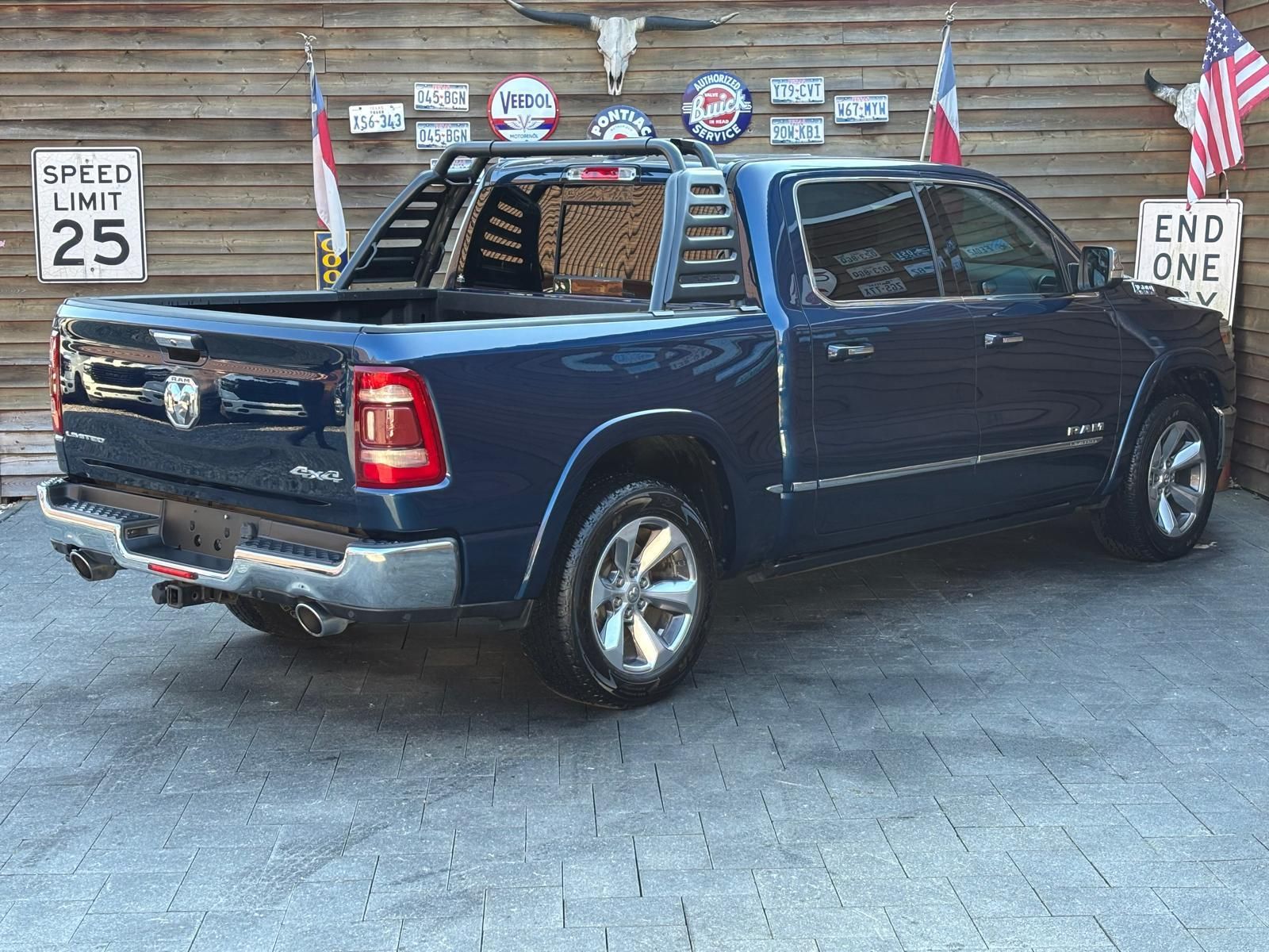 Dodge RAM 1500 5,7 Limited 360° 12´´ Navi H&K AHK